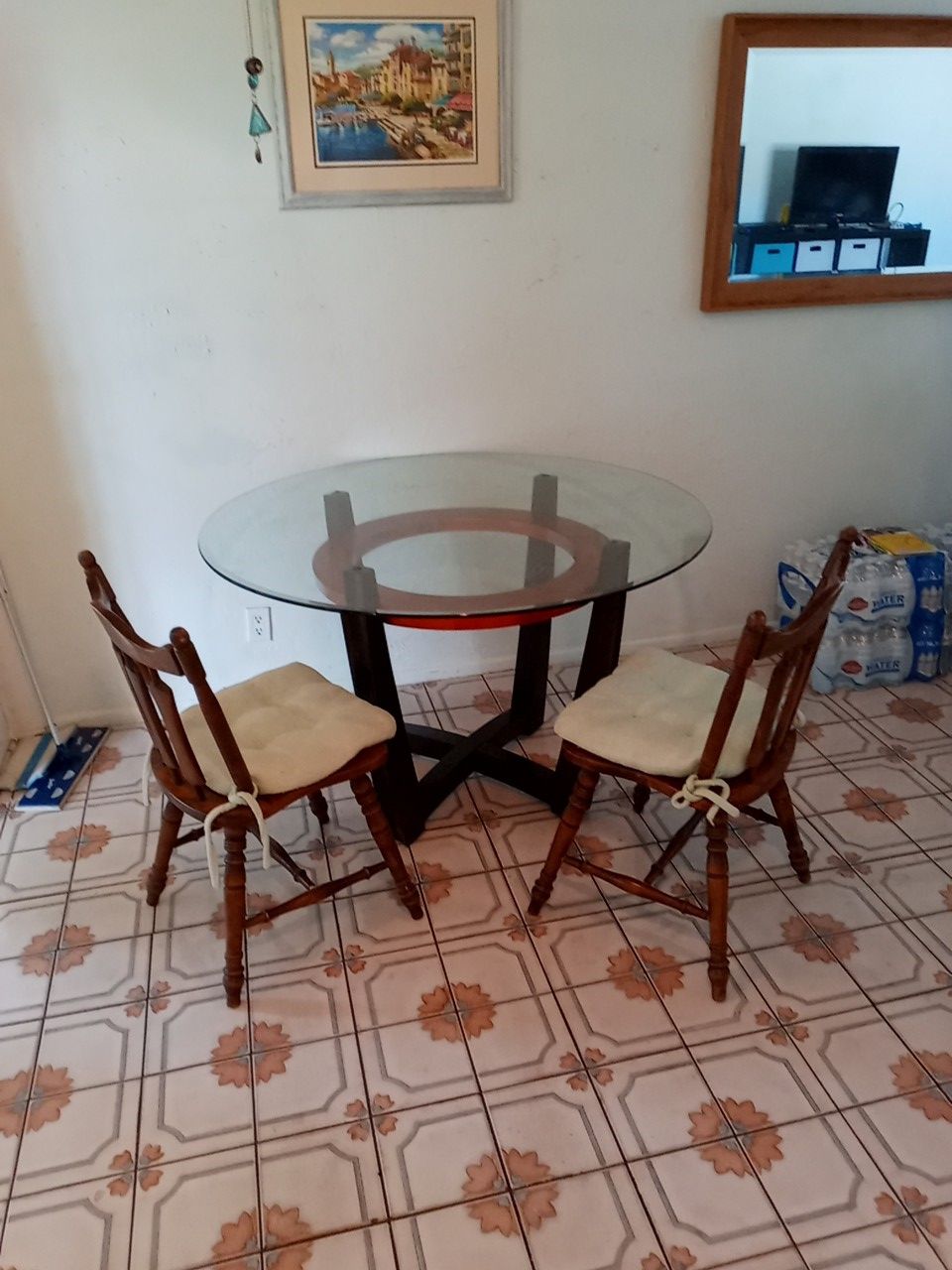 Round Glass kitchen table