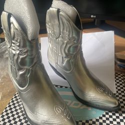 Lady’s Silver Boots 