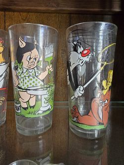 1976 Vintage Loony Toons Collectors Glasses PEPSI Collection 