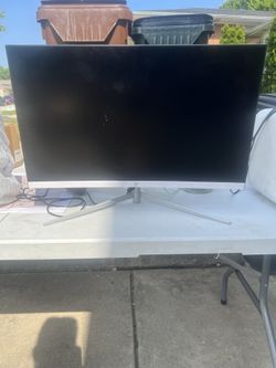 Gaming monitor  curved.