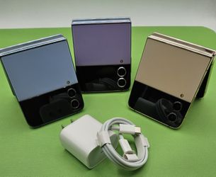 Samsung Galaxy Z Flip4 256gb Unlocked Any Service With Chargers And Warranty $I280 Each