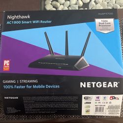 Netgear Nighthawk AC1900 WiFi router 