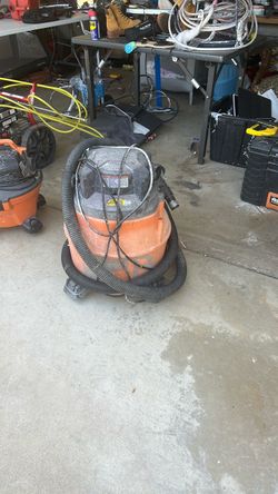 Shop vacuum