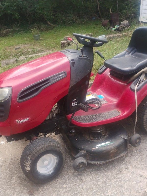 20HP 42 In Cut Craftman Riding Lawn Mower