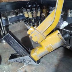 Bostich Pneumatic Floor Nailer
