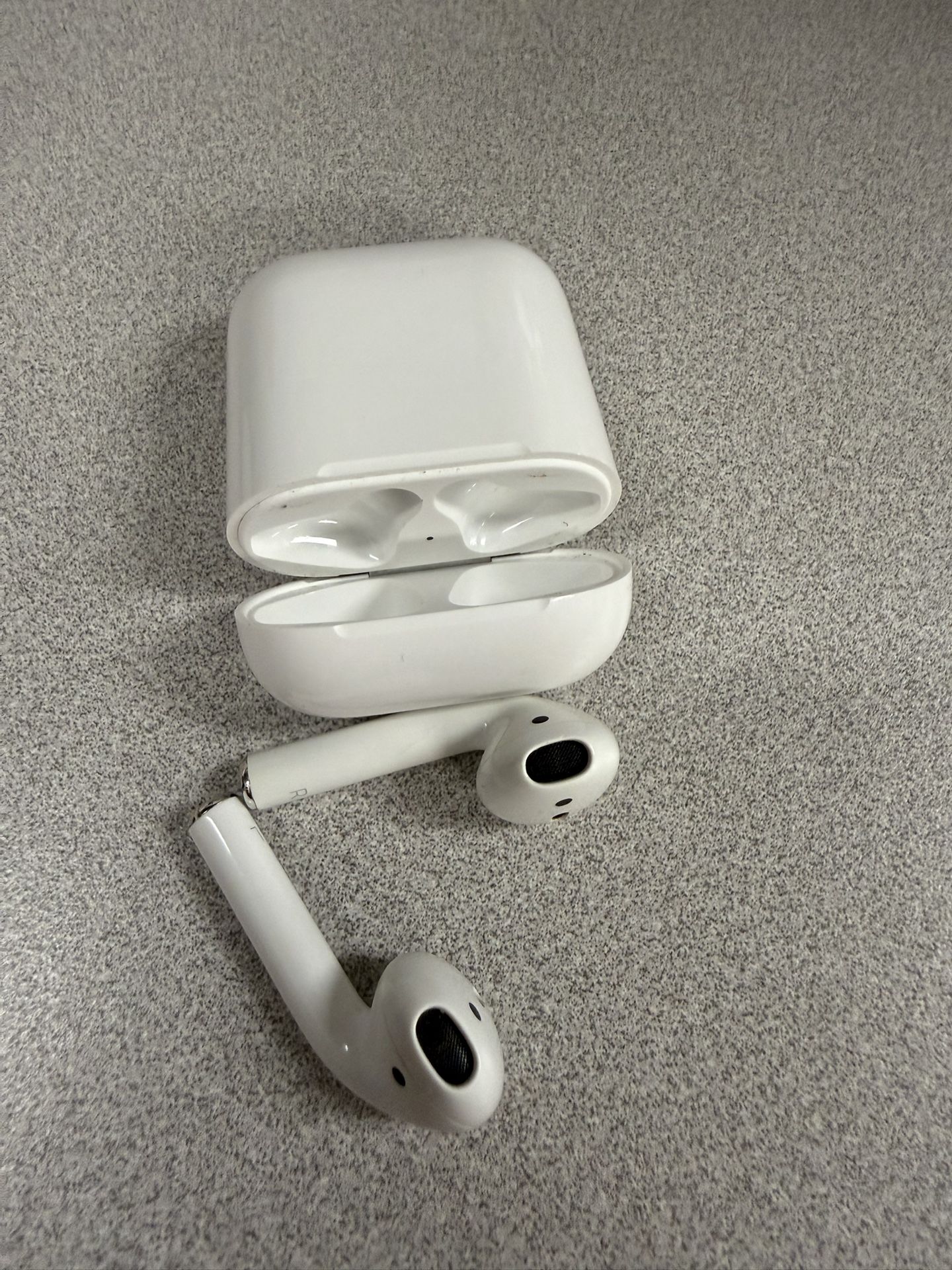 Air Pods 50$