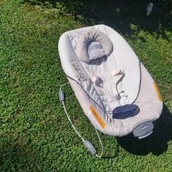 Graco smooth vibrating baby chair

