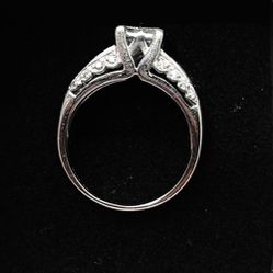 Previously Owned Engagement Ring 1 ct tw Princess & Round-cut Diamonds 14K White Gold


