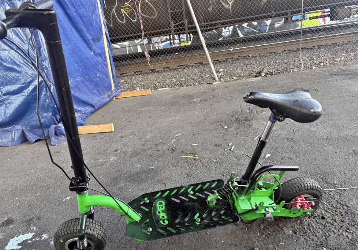 Gas scooter