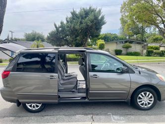 2004 Toyota Sienna
