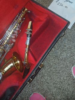 SelMER NOBLET SAXOPHONE.  VINTAGE PARIS