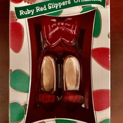 WIZARD OF OZ - RUBY RED SLIPPERS CHRISTMAS ORNAMENT 