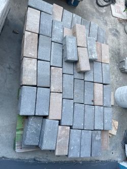 “Used Pavers in Clearance”