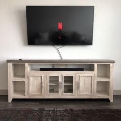 Tv stand/Media console