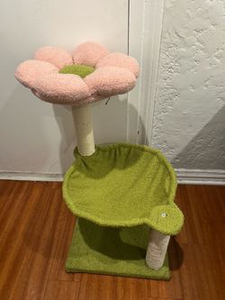 cat tree / tower
