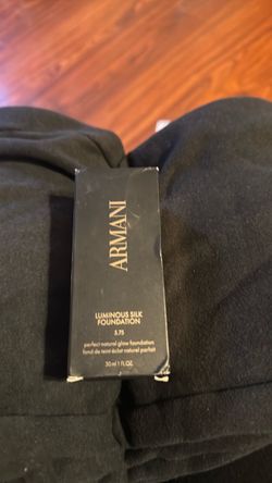 Armani  luminous silk foundation 5.75