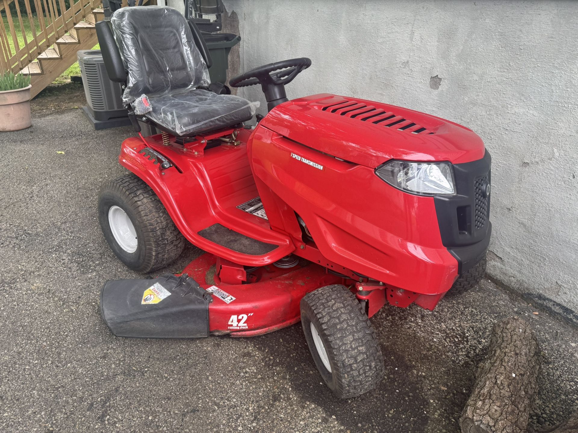 Very Nice Riding Lawn Tractor
