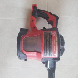Milwaukee Vacuum M18