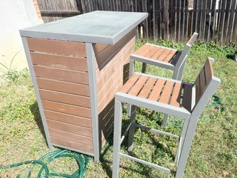 Outdoor Patio Bar with 2 Bar Stools – Aluminum & Faux Wood