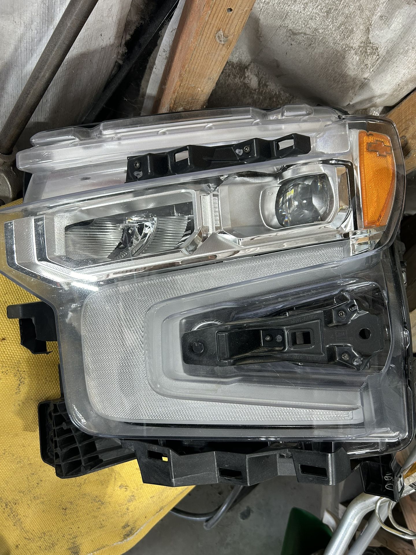 2023 Chevy Silverado Headlight 