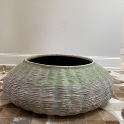 Low profile Disk Bowl Storage Woven Basket