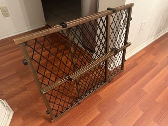 NEW Position & Lock Adjustable Wood Baby Gate (Farmhouse Collection)