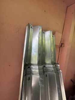 Paneles de acero galvanizado / soportes metálicos – lote grande