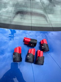 Milwaukee m12 baterías 🔋 2.0ah $25 each cada una firme precio