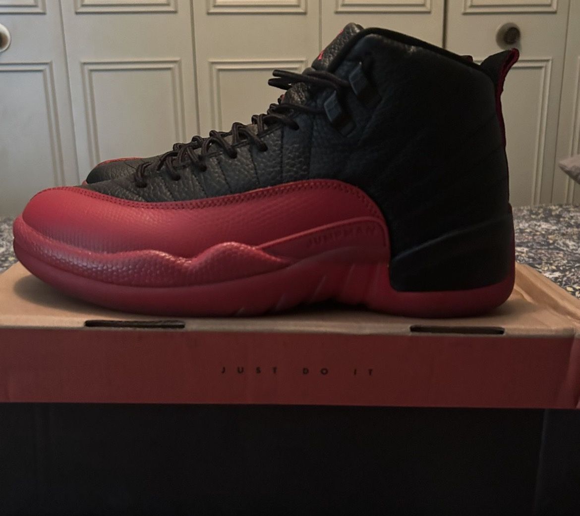 Jordan 12 Flu Game Size 8