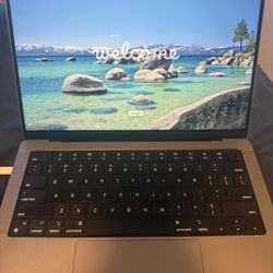 MacBook Pro 18.4