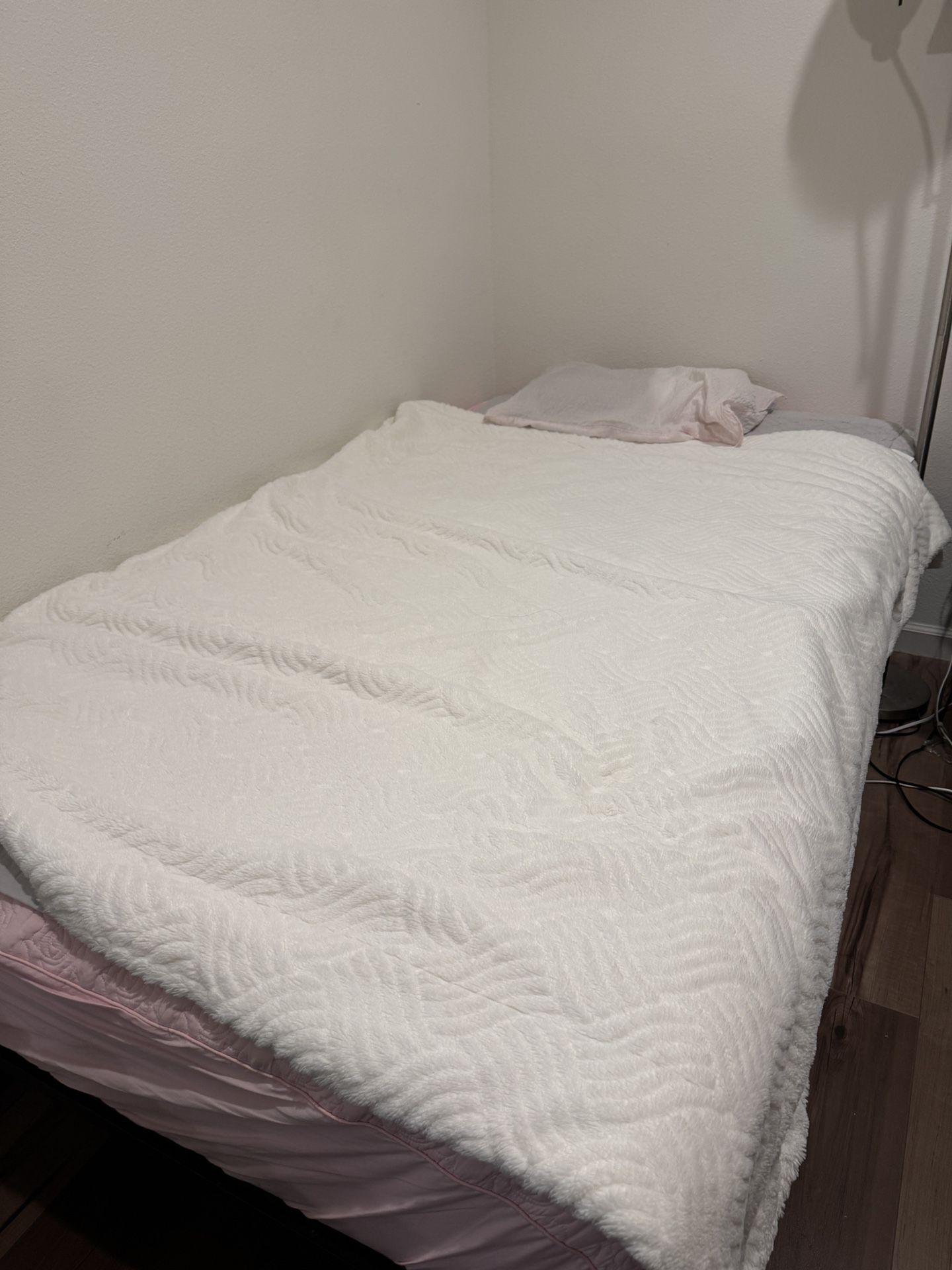 SS Sized mattress and foldable frame
