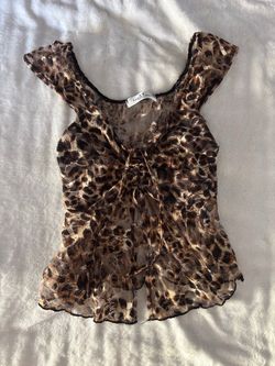 leopard print crop top