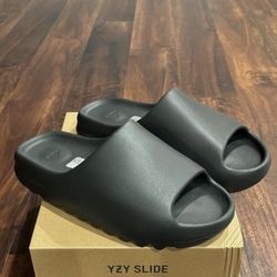 Black Yeezy Slides 