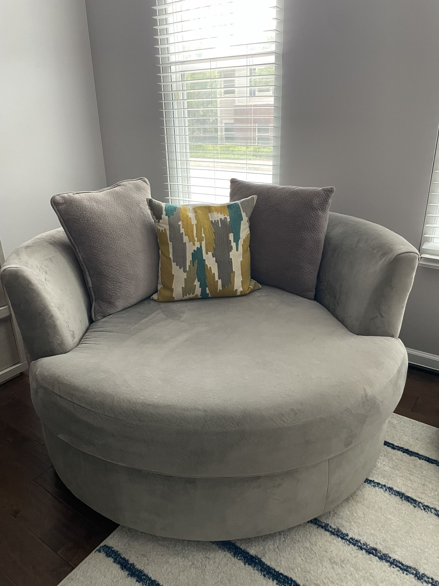 Adaley Upholstered Swivel Chair
