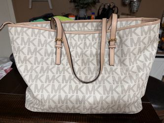 Michael Kors MK Signature Tote Bag