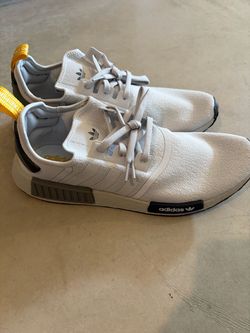 Mens Adidas NMD R1 - NEW