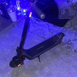 Niu Kick Scooter,