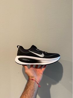Men Size 11 - Nike Vomero 18 GTX (Gortex) - NEW