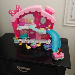 Minnie’s Bowfabulous Home, Officially Licensed Kids Toys 