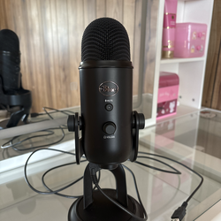 Blue Yeti USB Microphone – Like New