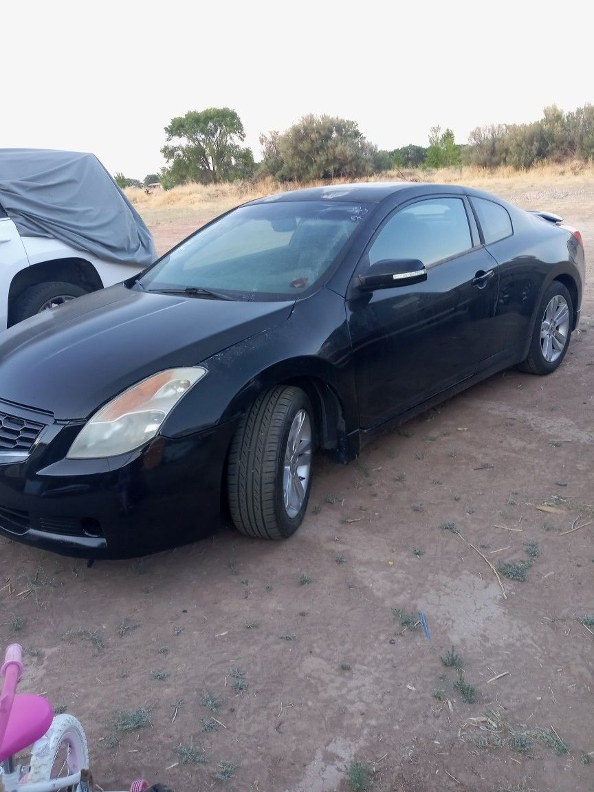 2010 Nissan Altima Coupe 