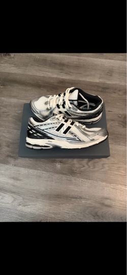 New Balance Lifestyle Sneakers Size 8