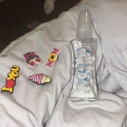 4-pc Croc Jibbets And Body Fantasy White Musk Perfume