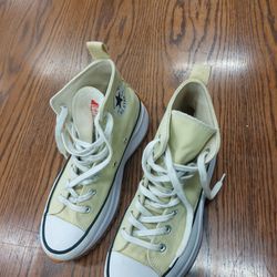 Converse All Star  Sneakers Shoes Men's Size 6 Women's Size 7.5