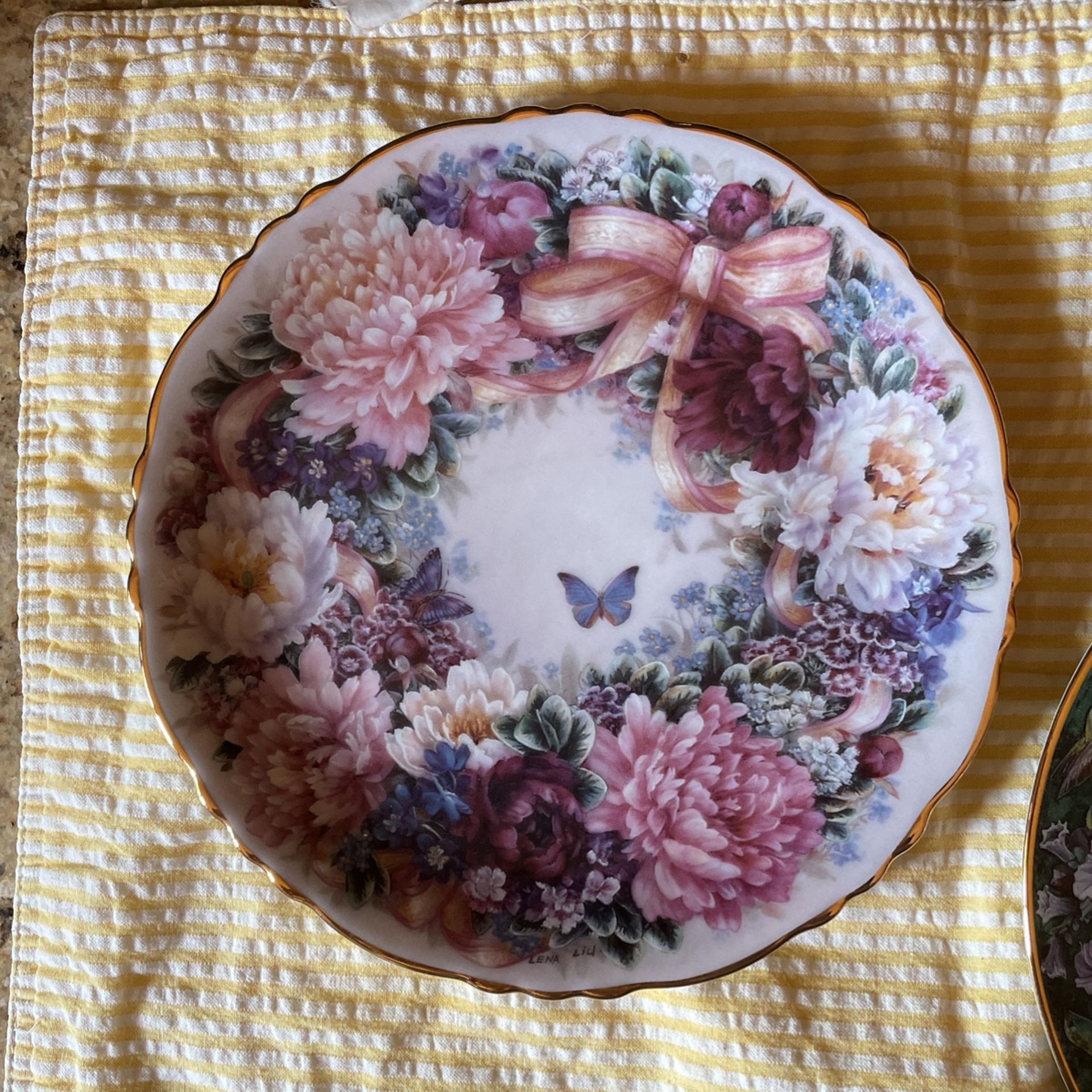 2 Collection Plates Lena Liu Authenticated Vintage