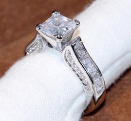 New 18 k white gold wedding ring set engagement ring