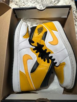 Jordan 1 Mid University Gold Mens 9.5