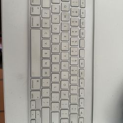 Apple Keyboard 