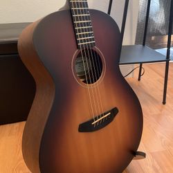 Breedlove USA Concert Moon Light E - $999
