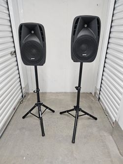 Portable p a speakers